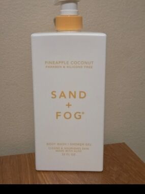 Sand + Fog Pineapple Coconut Body Wash & Shower Gel - BIG 32 fl oz.
